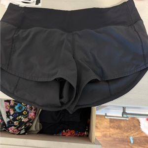 Size 4 lululemon shorts